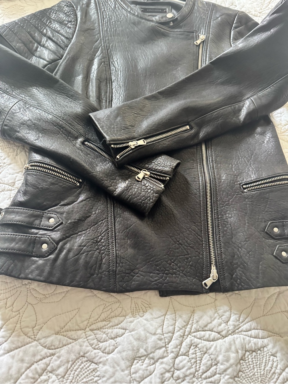 Danier Genuine Leather Moto Jacket Black | Pristine Condition | - Picture 11 of 15